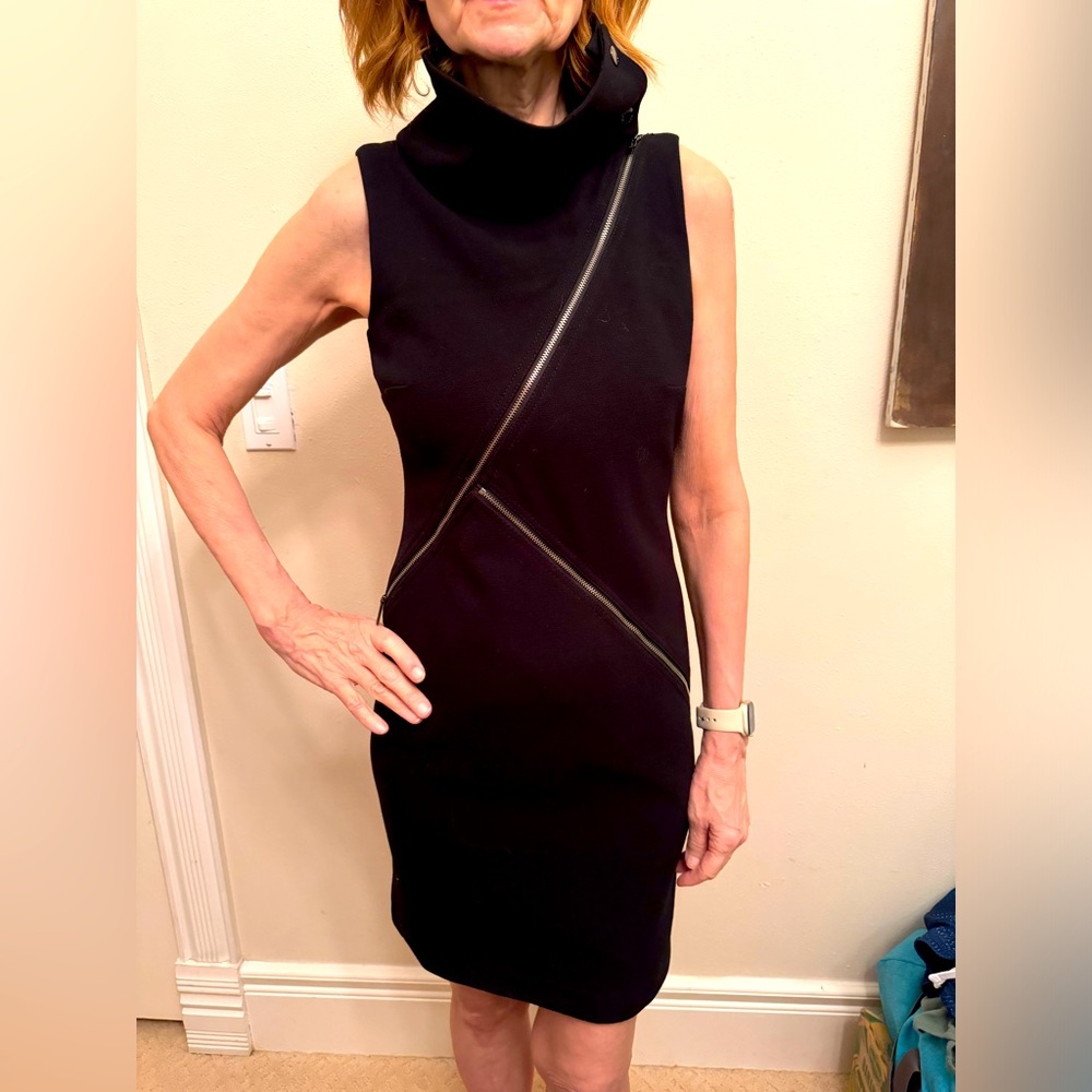 MICHAEL KORS FITTED SLEEVELESS BLACK ZIPPER ACCENTS STEALTH DRESS SZ 0